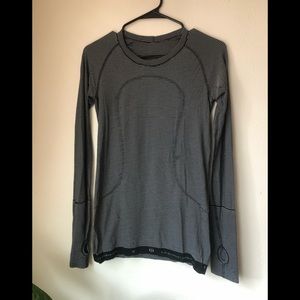 Lululemon workout top